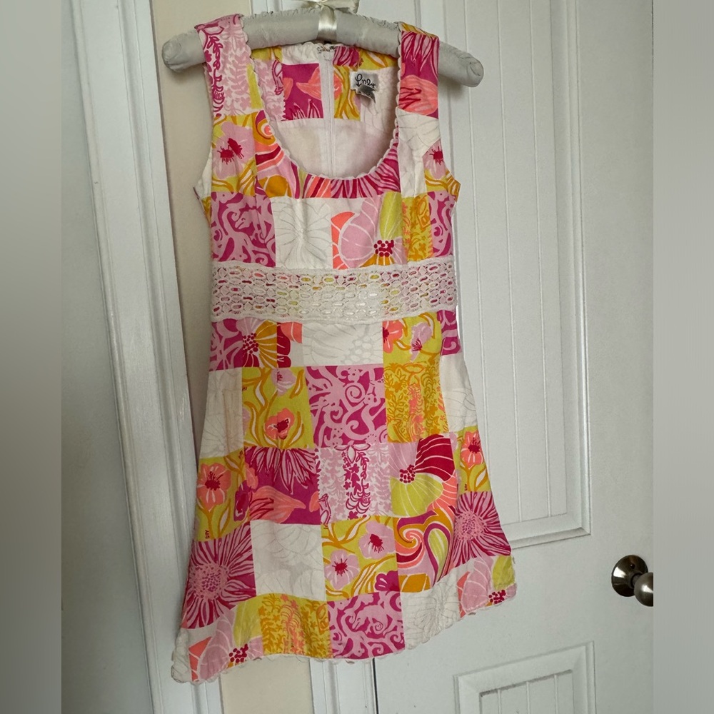 Lilly Pulitzer Krista Shift Dress King's Court Patch Vintage White Label Size 2P